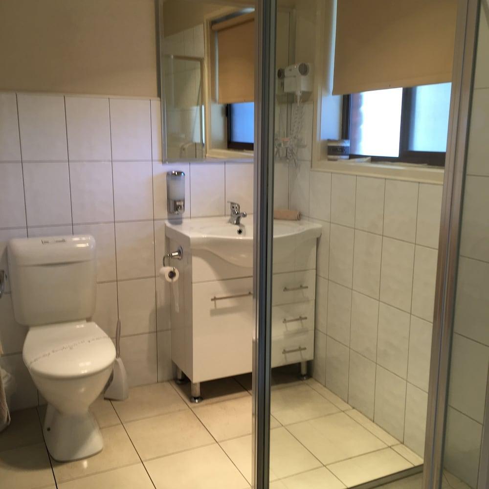 Melton Motor Inn And Apartments Bagian luar foto