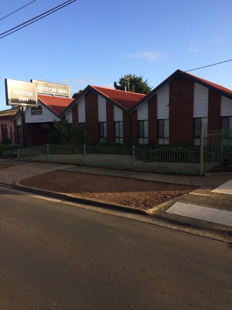 Melton Motor Inn And Apartments Bagian luar foto