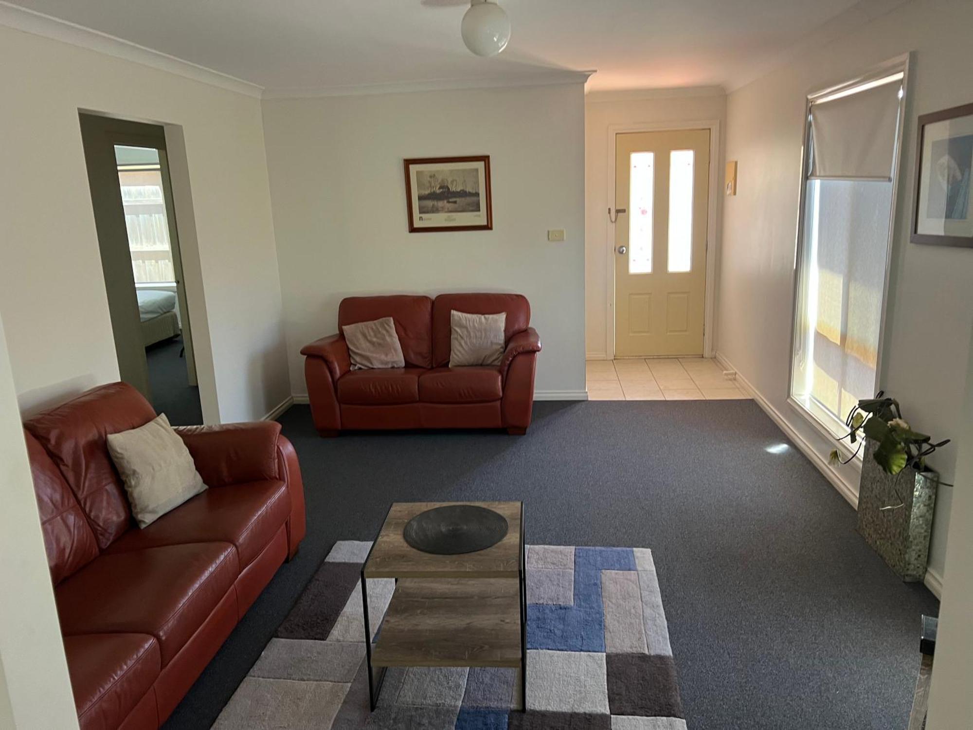 Melton Motor Inn And Apartments Bagian luar foto