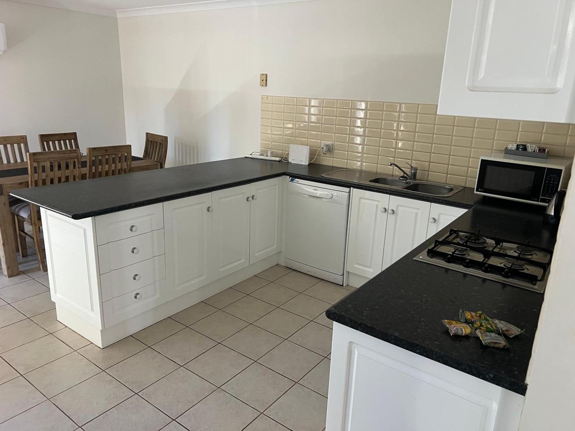 Melton Motor Inn And Apartments Bagian luar foto