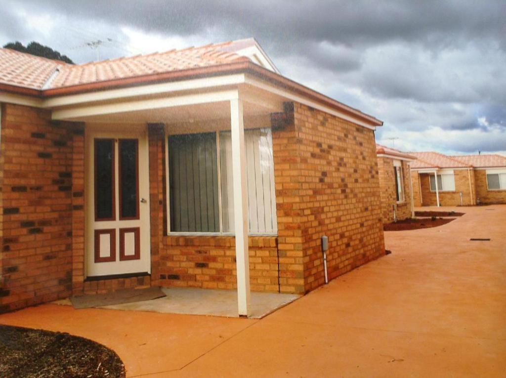 Melton Motor Inn And Apartments Bagian luar foto