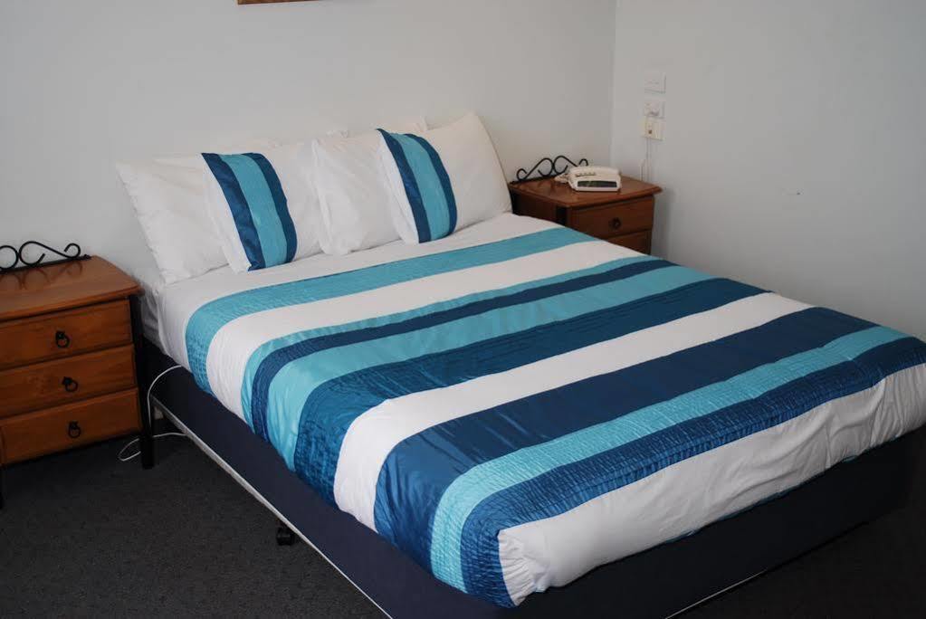Melton Motor Inn And Apartments Bagian luar foto